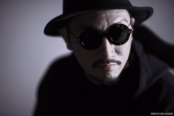 yCuESing J Roy with TAM-Gee